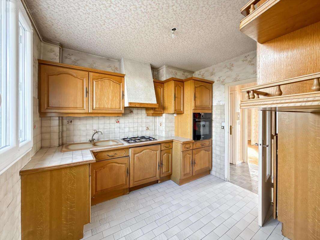 Appartement à LYON-5E