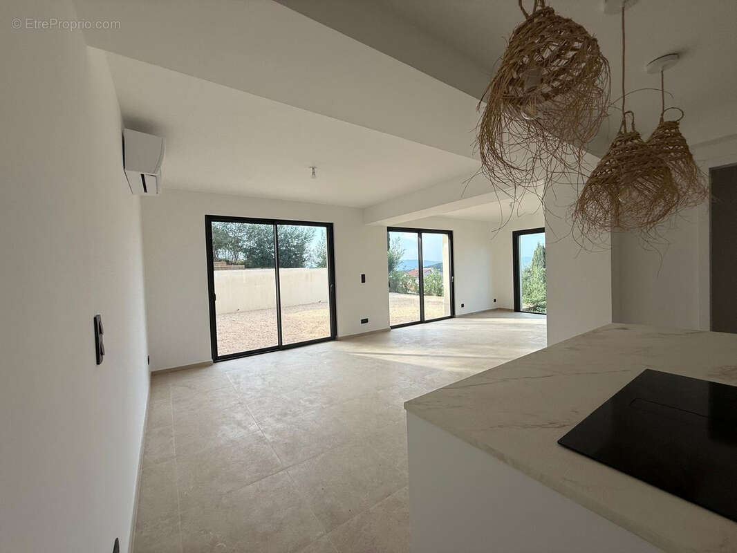 Villa rénovée au cœur de La Croix-Valmer - photo 19
