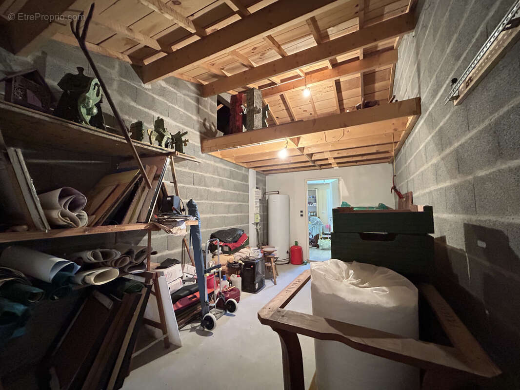 Maison à LES LANDES-GENUSSON