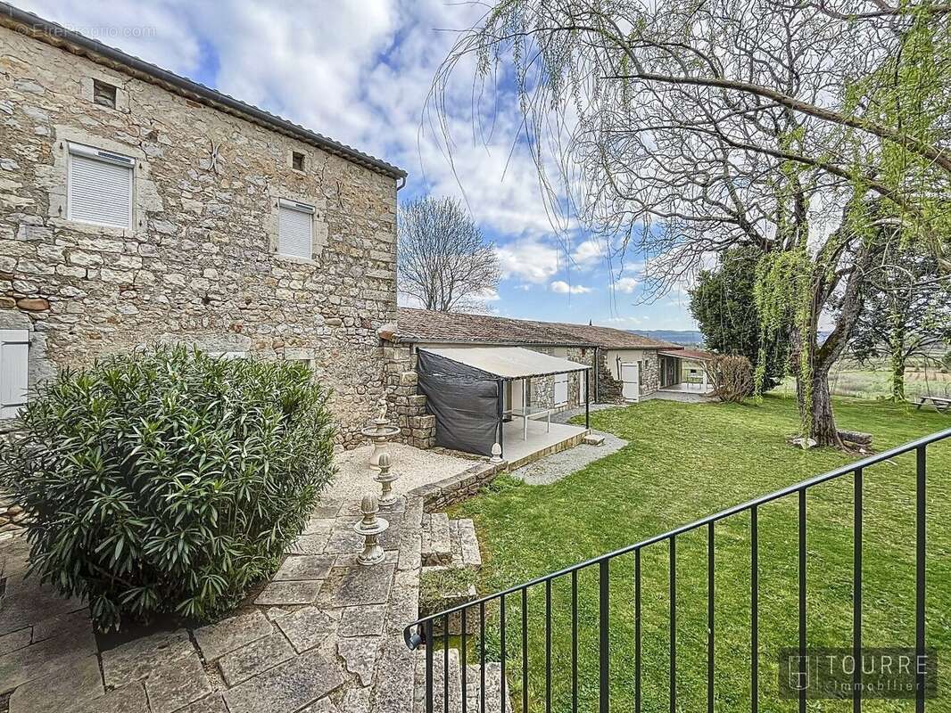 Maison à BERRIAS-ET-CASTELJAU