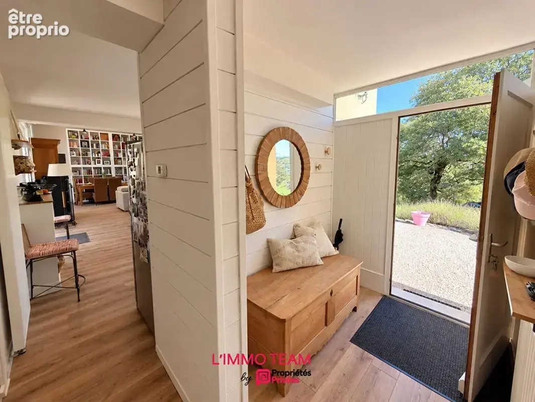 Villa contemporaine T4 avec piscine sur 13000m² de terrain au calme à 10 minutes de CAHORS - photo 6