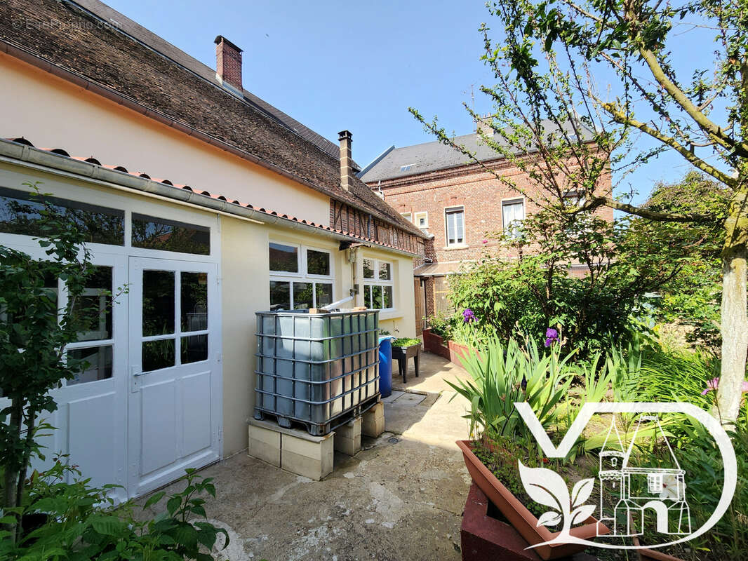 Maison à BRESLES
