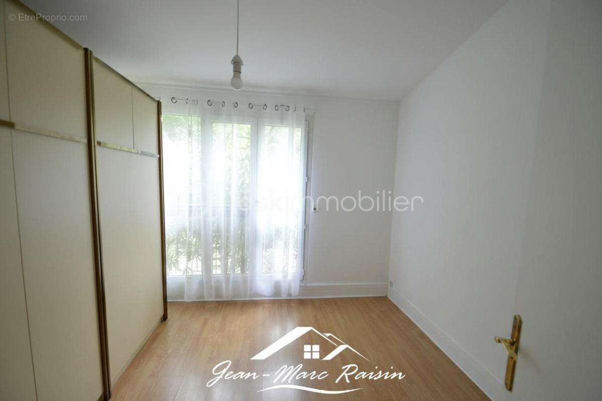 Appartement à COUBRON