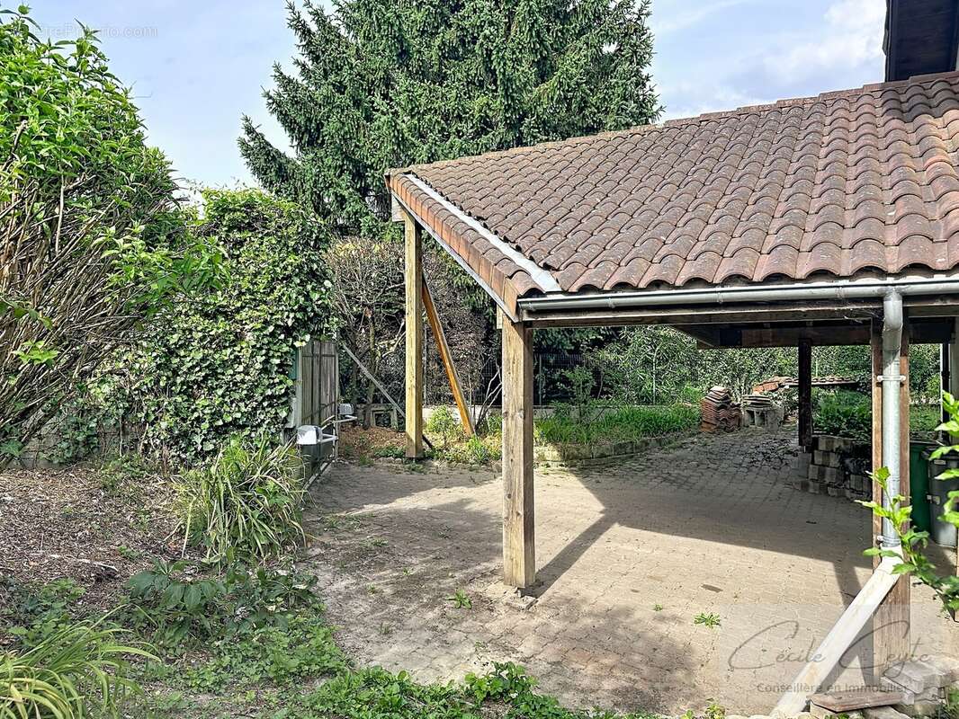 LA TRONCHE, Proche Hôpital, Maison familiale avec 5 chambres - photo 25