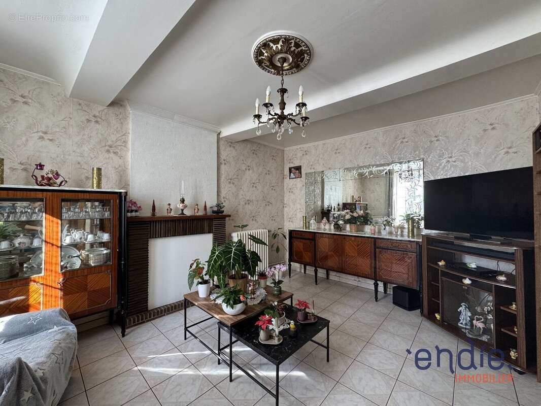 Maison à CLINCHAMPS-SUR-ORNE