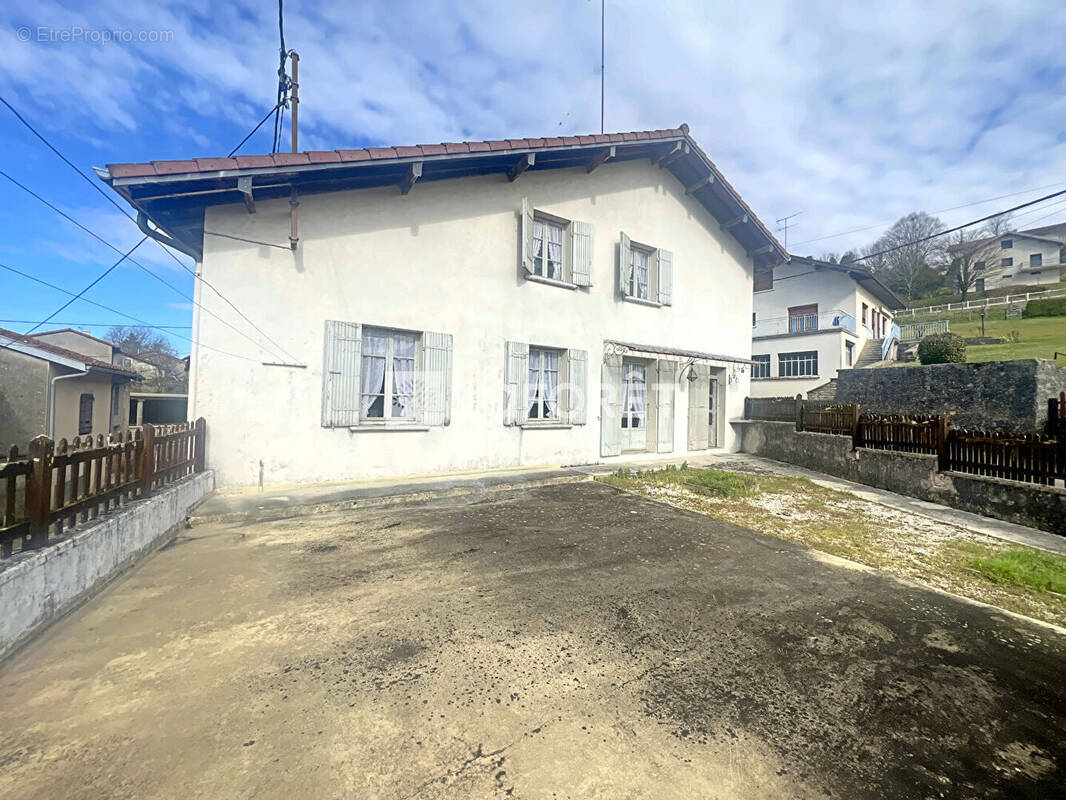 Maison à GIGNY