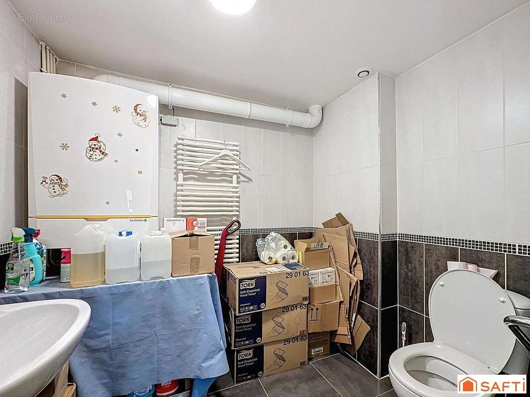 Photo 5 - Commerce à PONT-SUR-YONNE