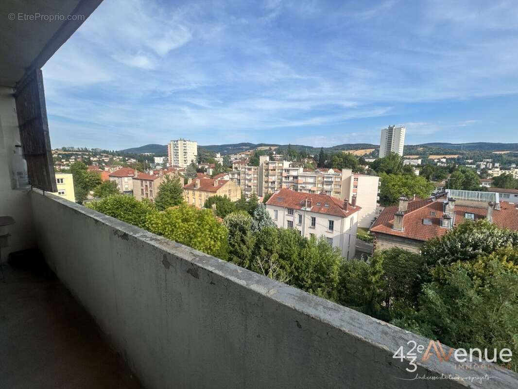 Appartement 53 m² à Saint-Etienne  - photo 8