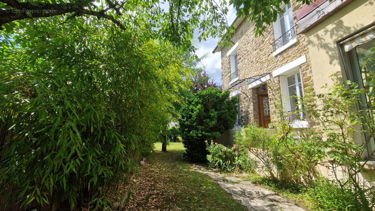 Maison à EAUBONNE