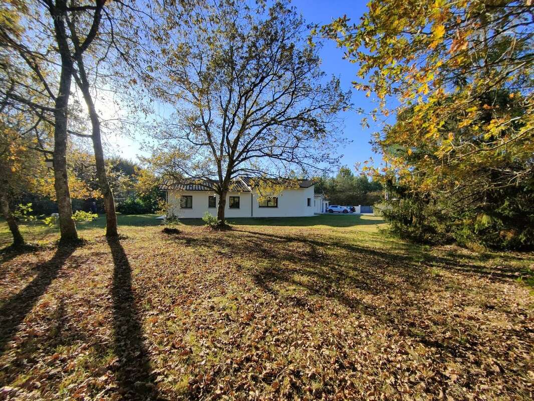 Maison à CABANAC-ET-VILLAGRAINS