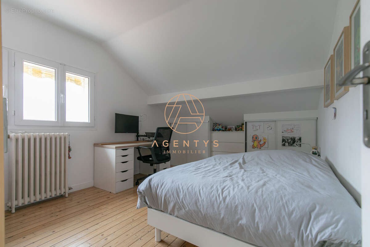 Maison à SAINT-MAUR-DES-FOSSES