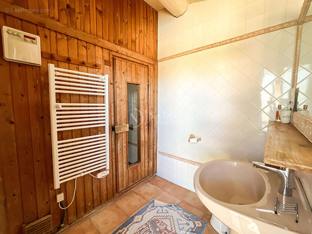 Maison à CABRIERES-D'AVIGNON