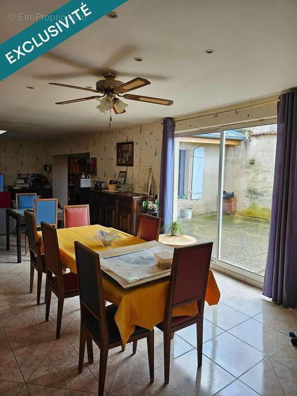 Maison 160 m² à Saint-Clement  - photo 6