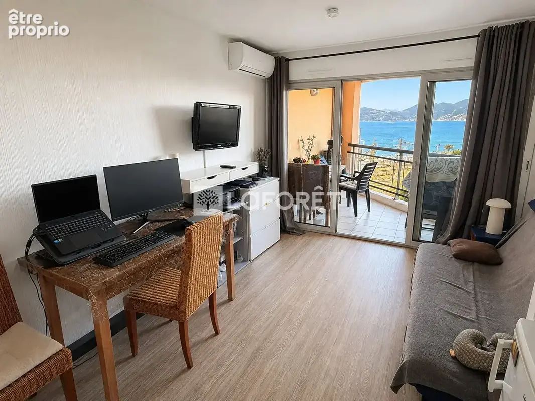 Cannes La Bocca :  appartement 2 pièces 27 m2 avec Terrasse et Parking - photo 3