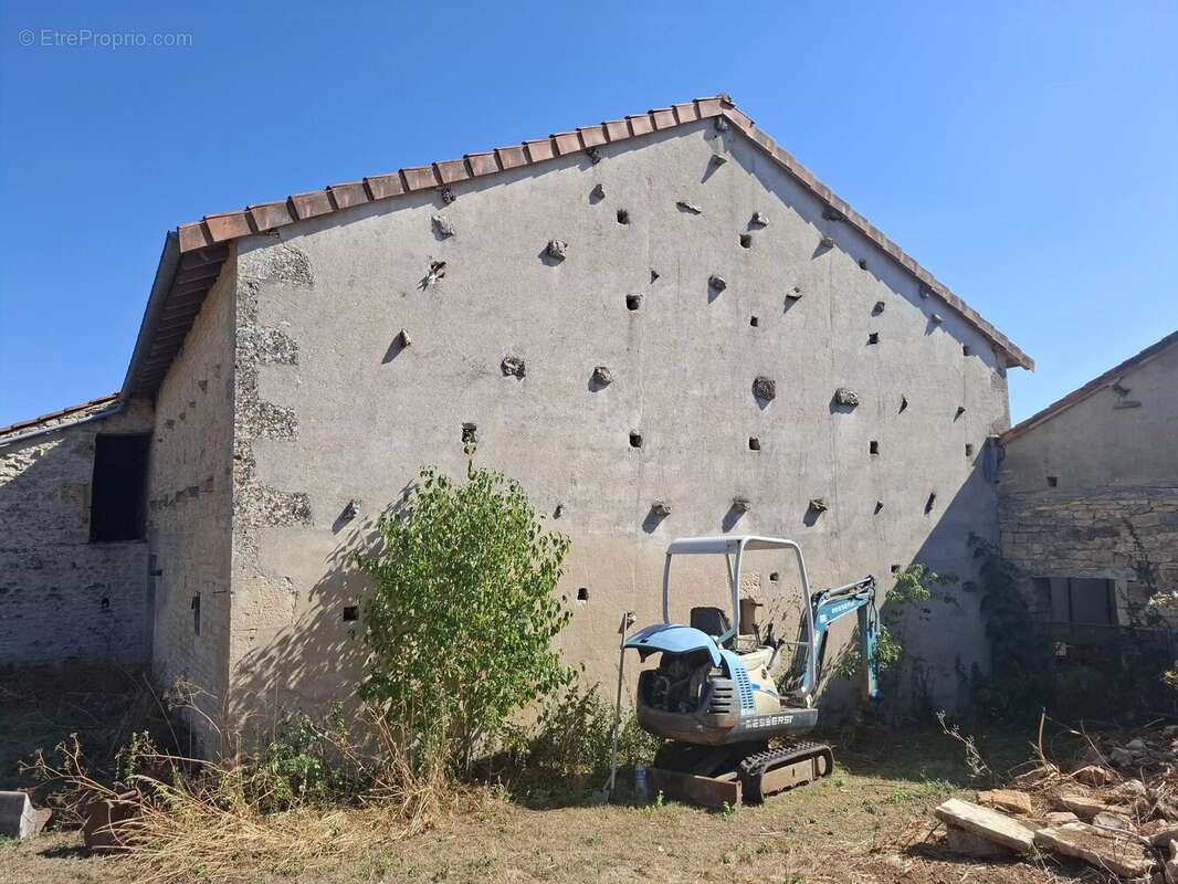 Grande grange, prête à être convertie - photo 2