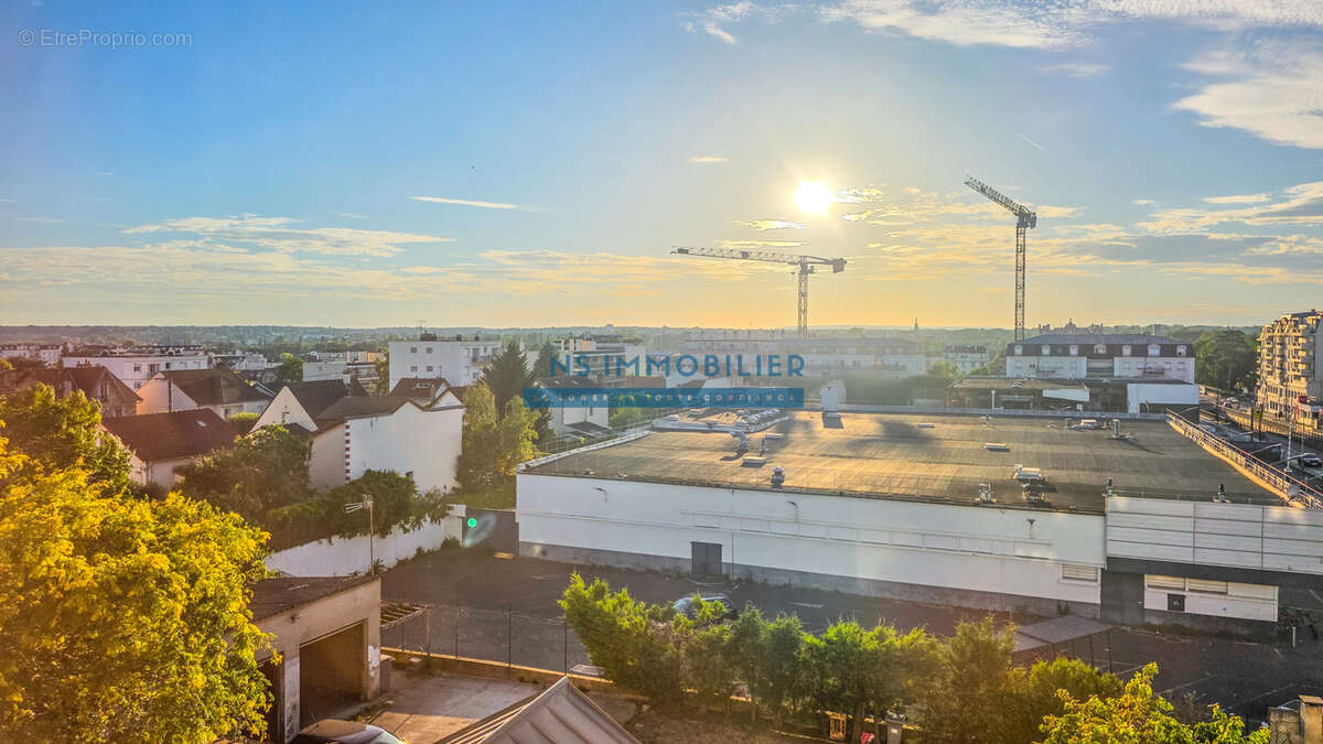 Appartement à SARTROUVILLE