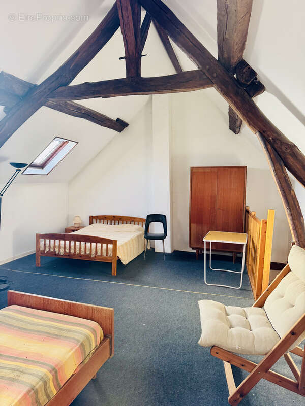 Maison à COURTEMPIERRE