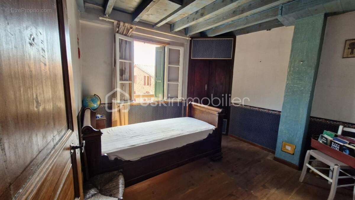 Maison de Village Authentique – 212m² de surface utile : 106 m² habitables + 106 m² à exploiter !!! - photo 13
