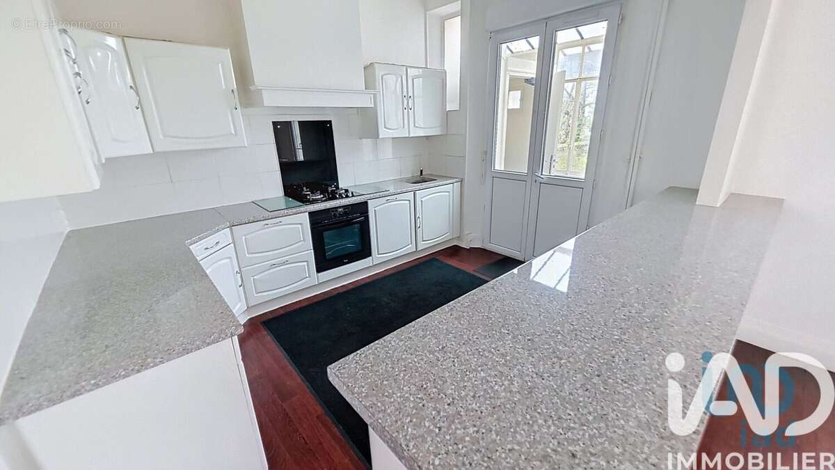 Photo 2 - Maison à ROMILLY-SUR-SEINE