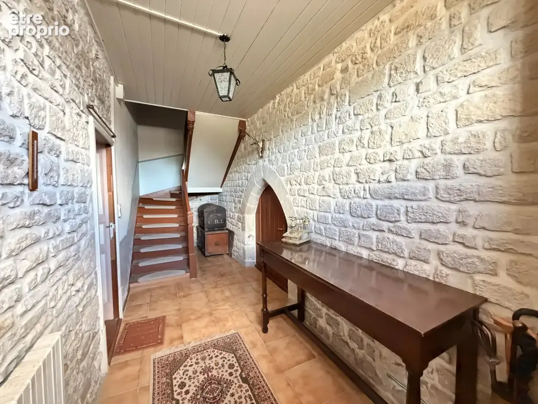 Maison en pierre pleine de potentiel à proximité d’Aigre et de Tusson - photo 3