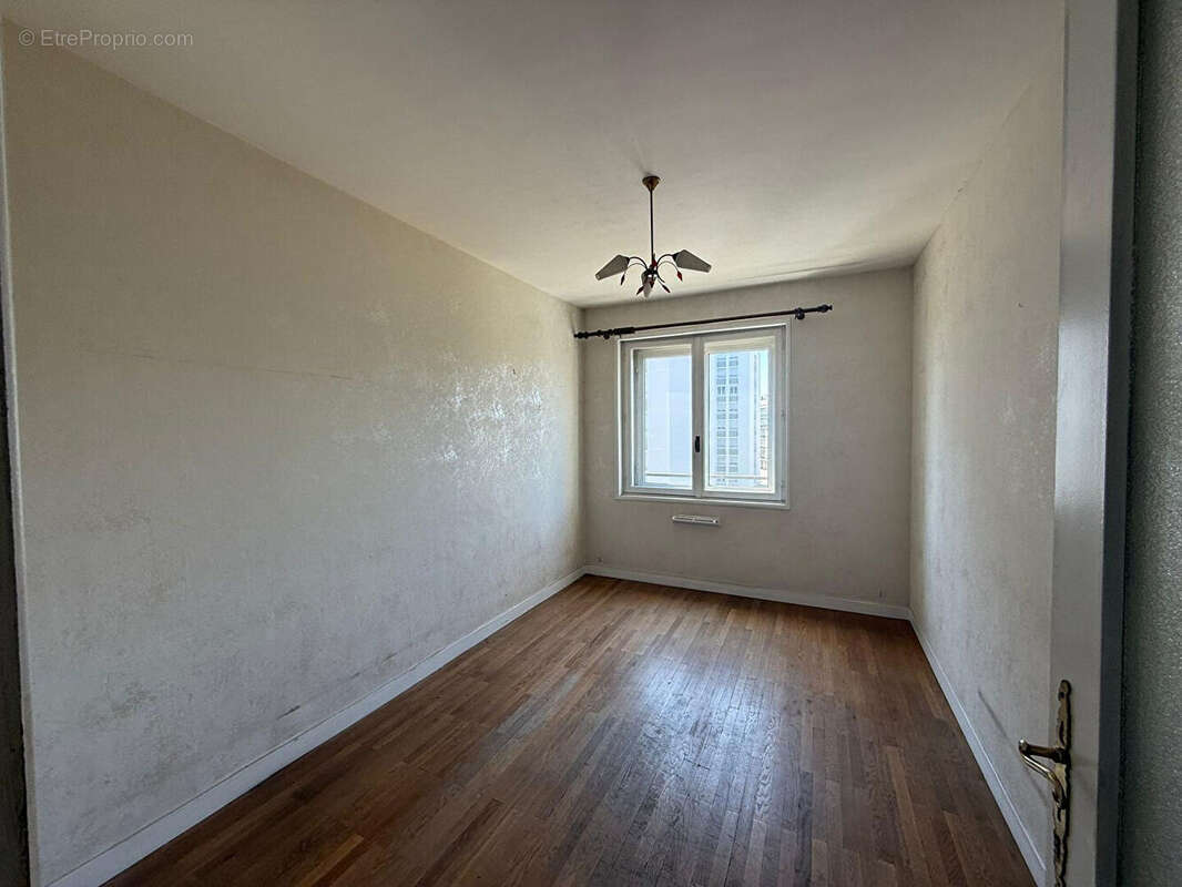 Appartement à LYON-8E