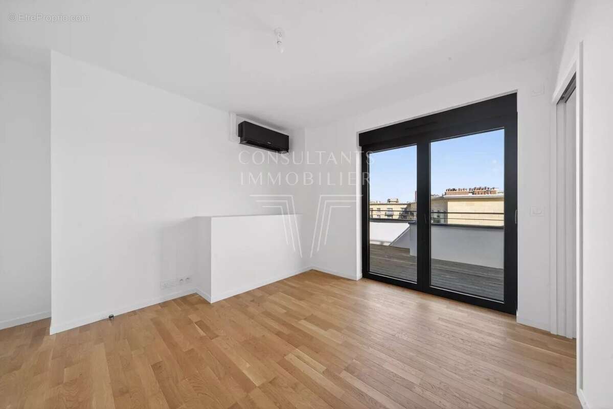 Appartement à PARIS-15E