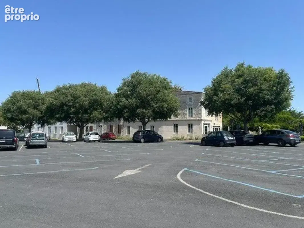 INVESTISSEURS, SAISISSEZ UNE OPPORTUNITÉ RARE À SAUJON : un ensemble immobilier de 5 lots offrant une rentabilité attractive, de - photo 2