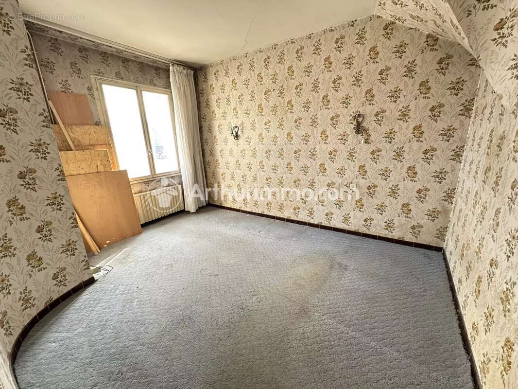 Maison à SAINT-ASTIER