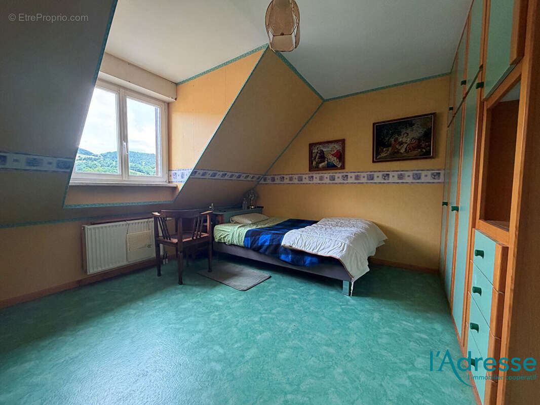 Maison familiale - 6 pièces - environ 733m² de terrain - photo 12