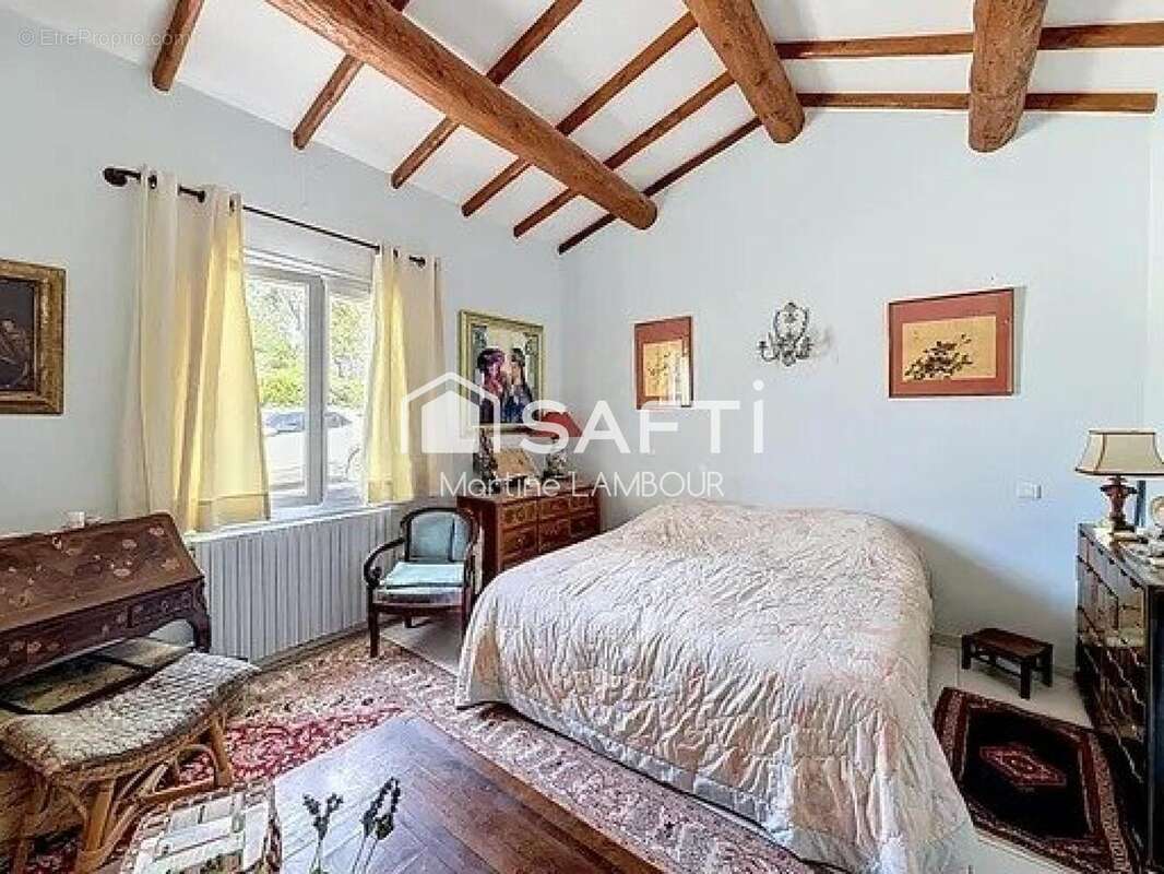 Maison 130 m² à Paradou  - photo 7