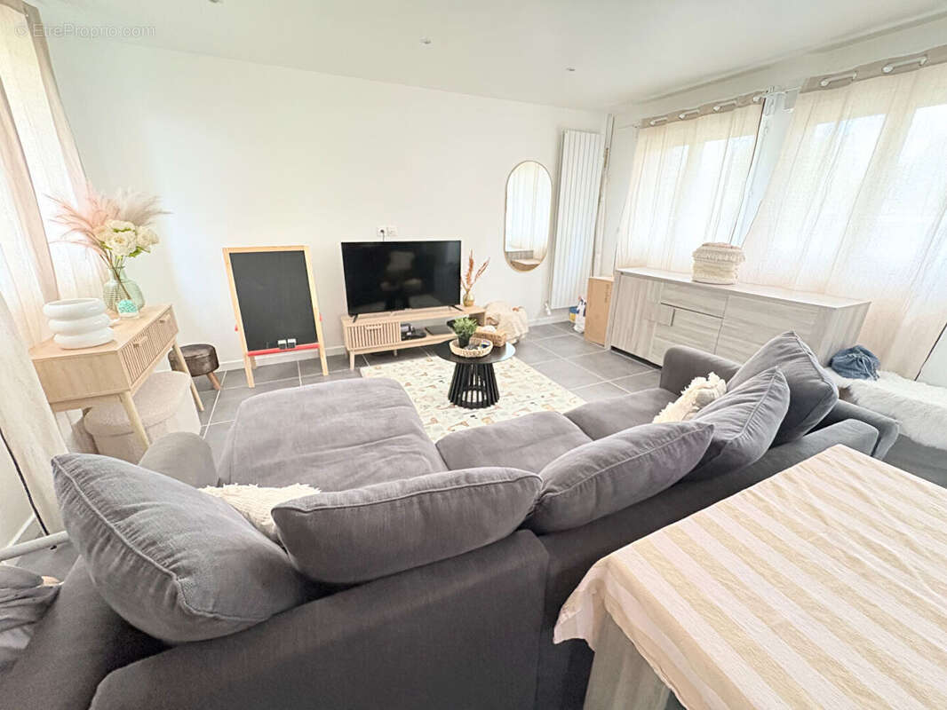 Maison de 90m² + 2 logements - 27340 - photo 2