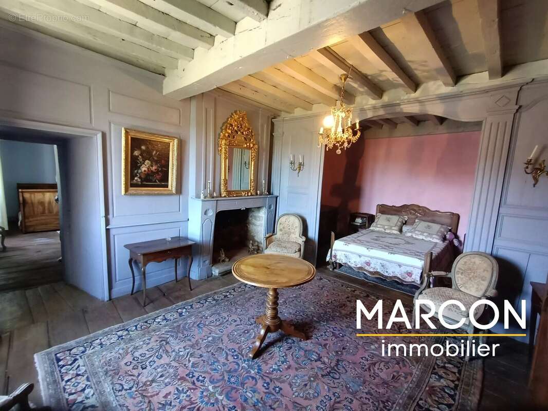 Maison à LE MONTEIL-AU-VICOMTE