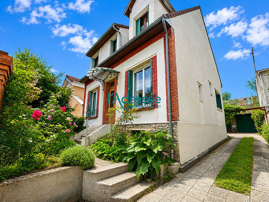 Maison à NANTERRE