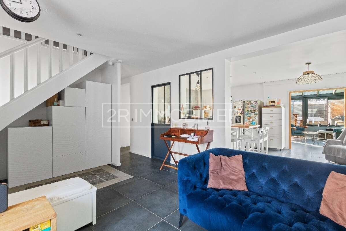 Maison à BUSSY-SAINT-GEORGES