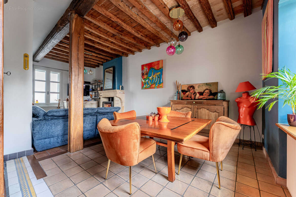 Maison à SAINT-GEORGES-DE-RENEINS