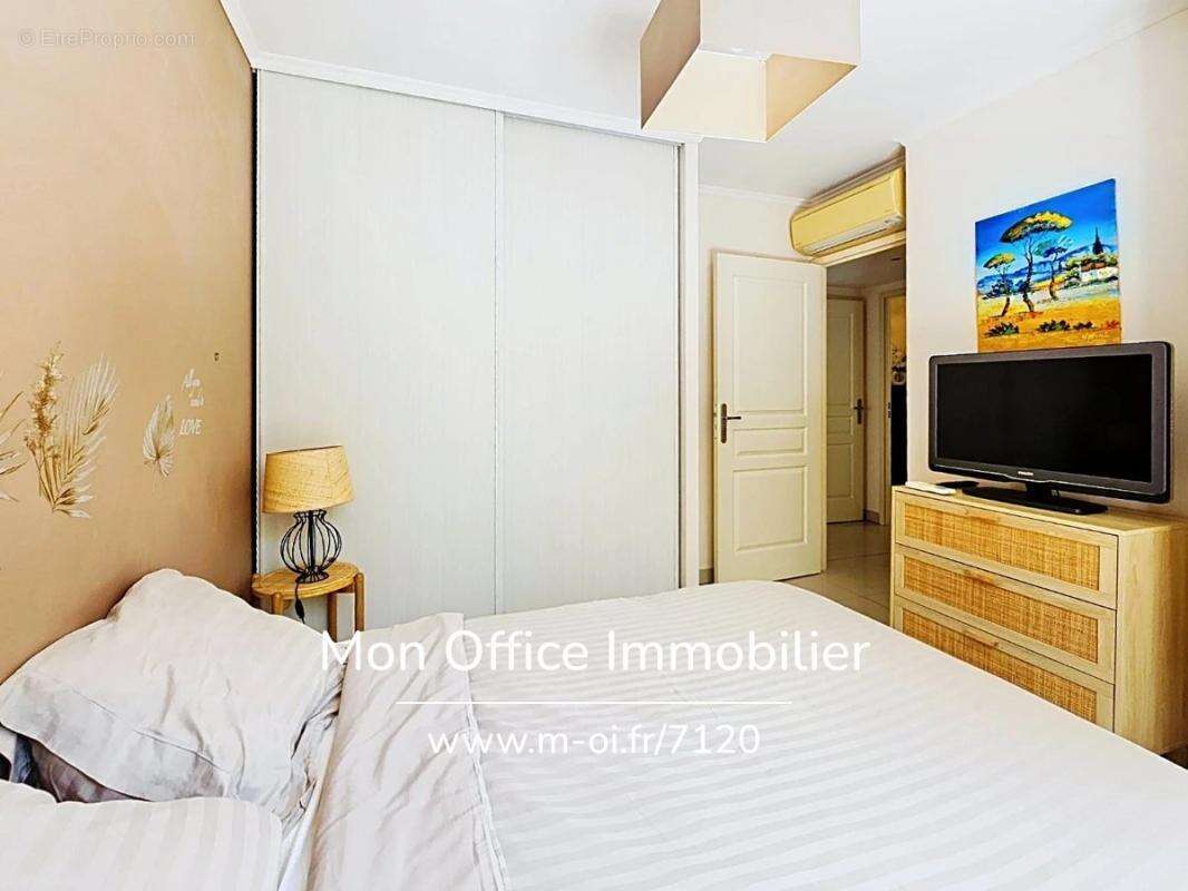 Référence : 7120-les - appartement t3 grand jardin proche centre & plages à cavalaire sur mer - photo 12