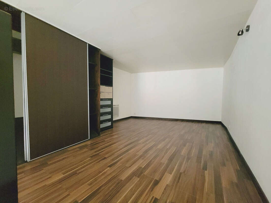 Maison à POURRIERES