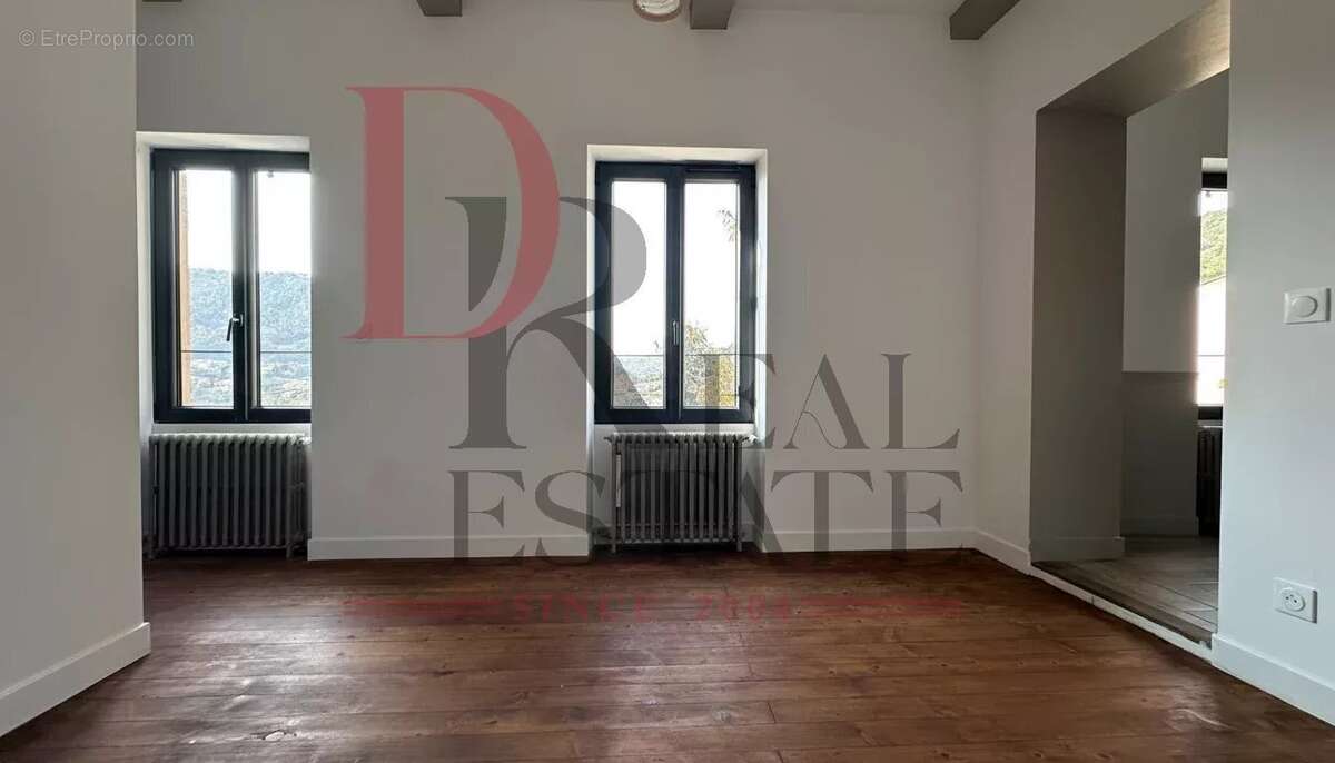 Appartement à LA TURBIE