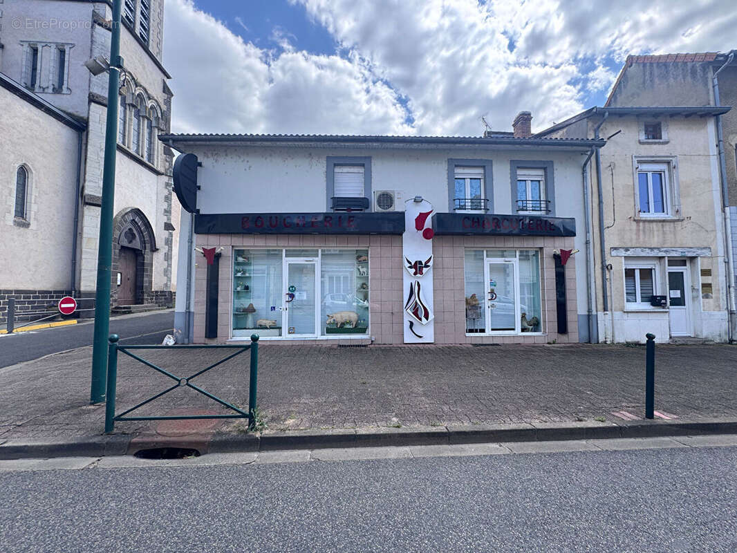 Autre à PUY-GUILLAUME
