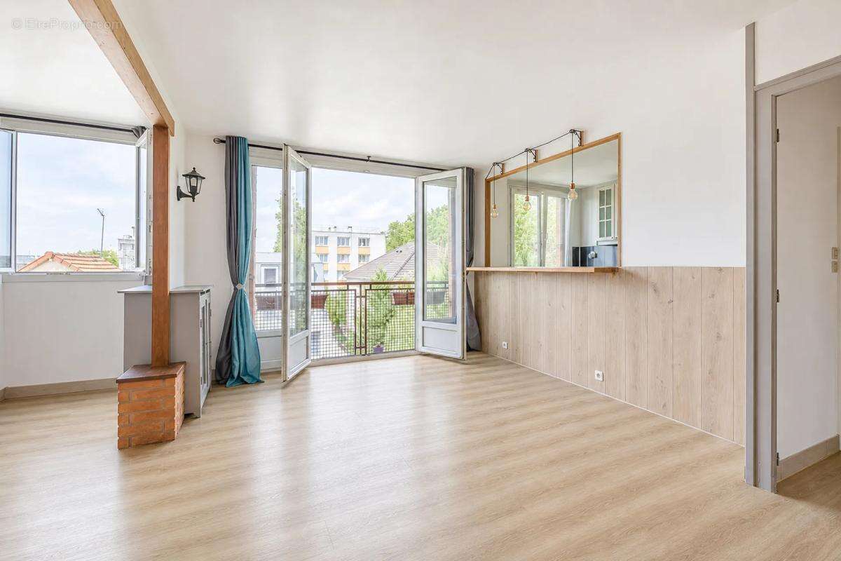 Appartement à COLOMBES