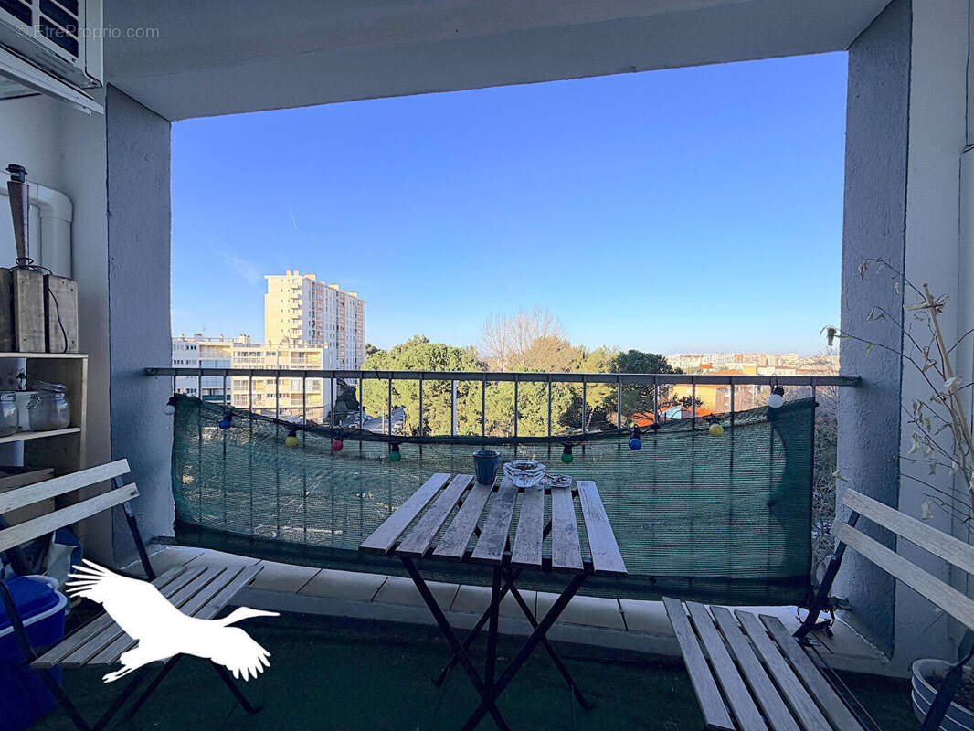 Appartement à MARSEILLE-4E