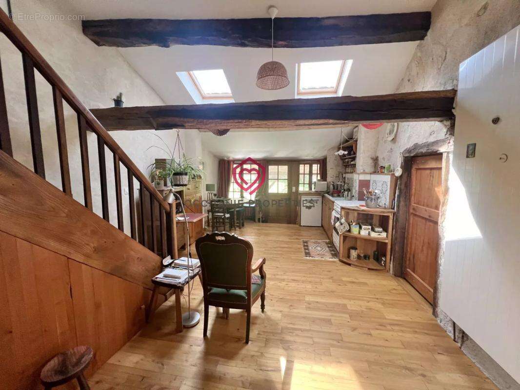 Maison à LE MAS-D'AZIL