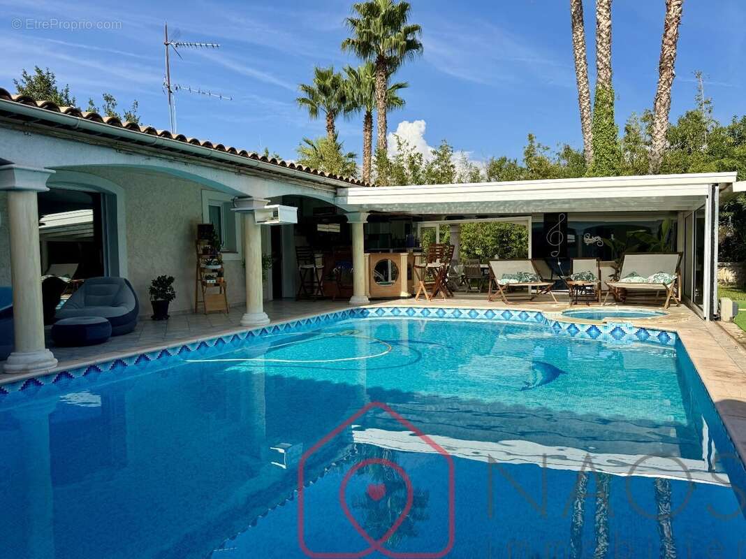 Maison à PUGET-SUR-ARGENS