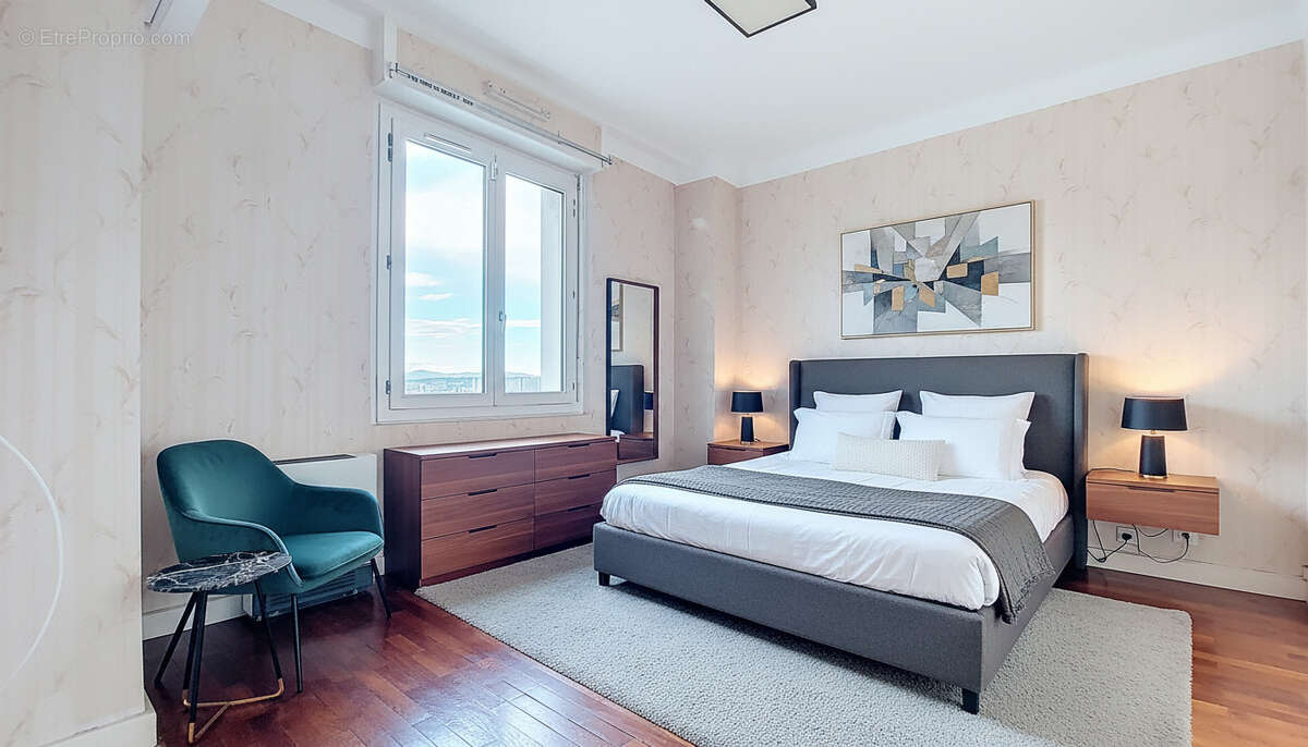 Appartement à LYON-8E