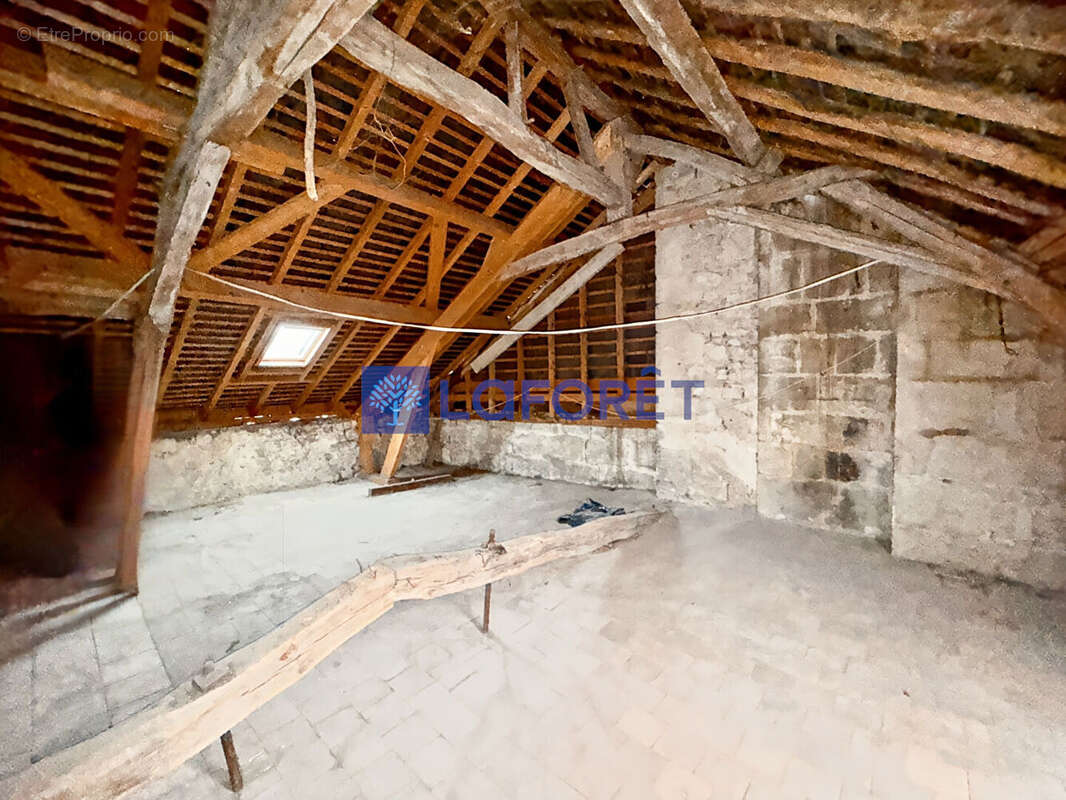 Cheillé Maison avec appartement de 165m²  et  garage - photo 12