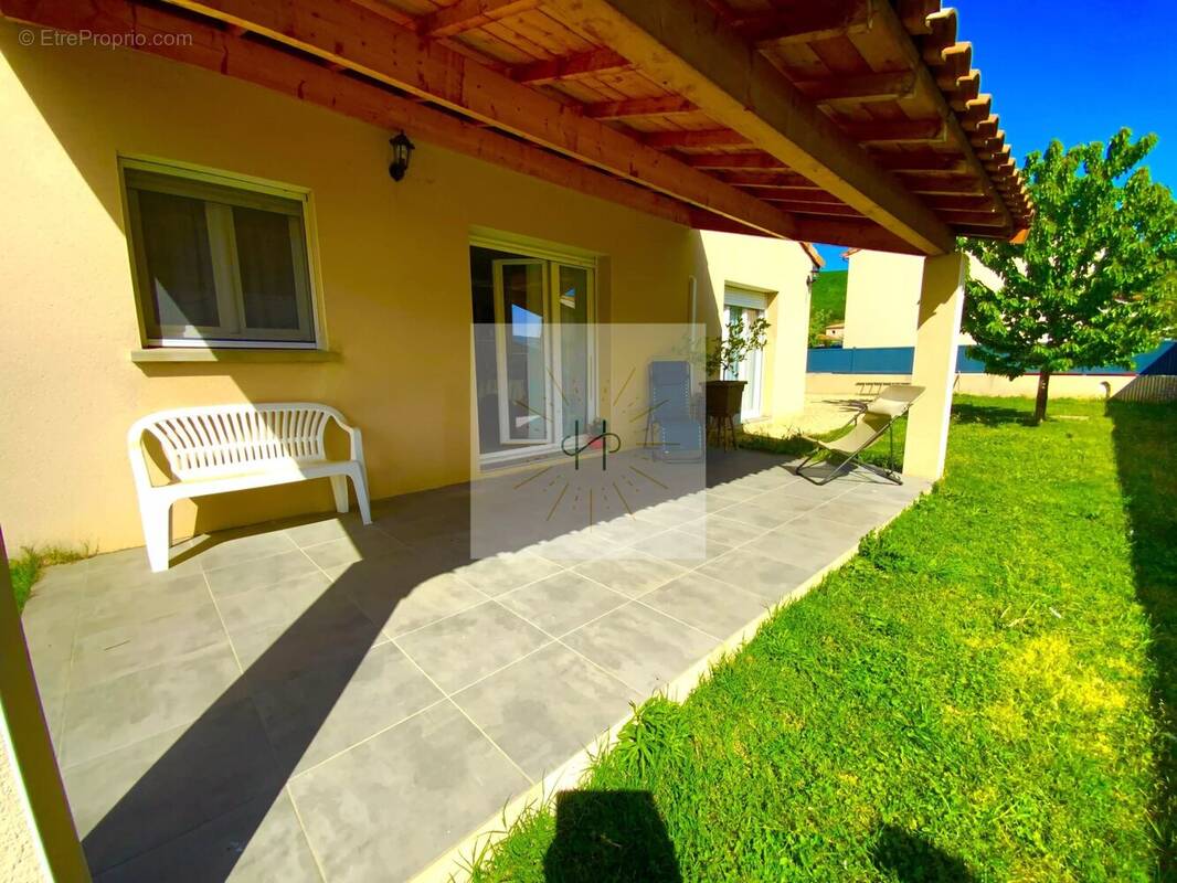 Maison à MONTELIMAR