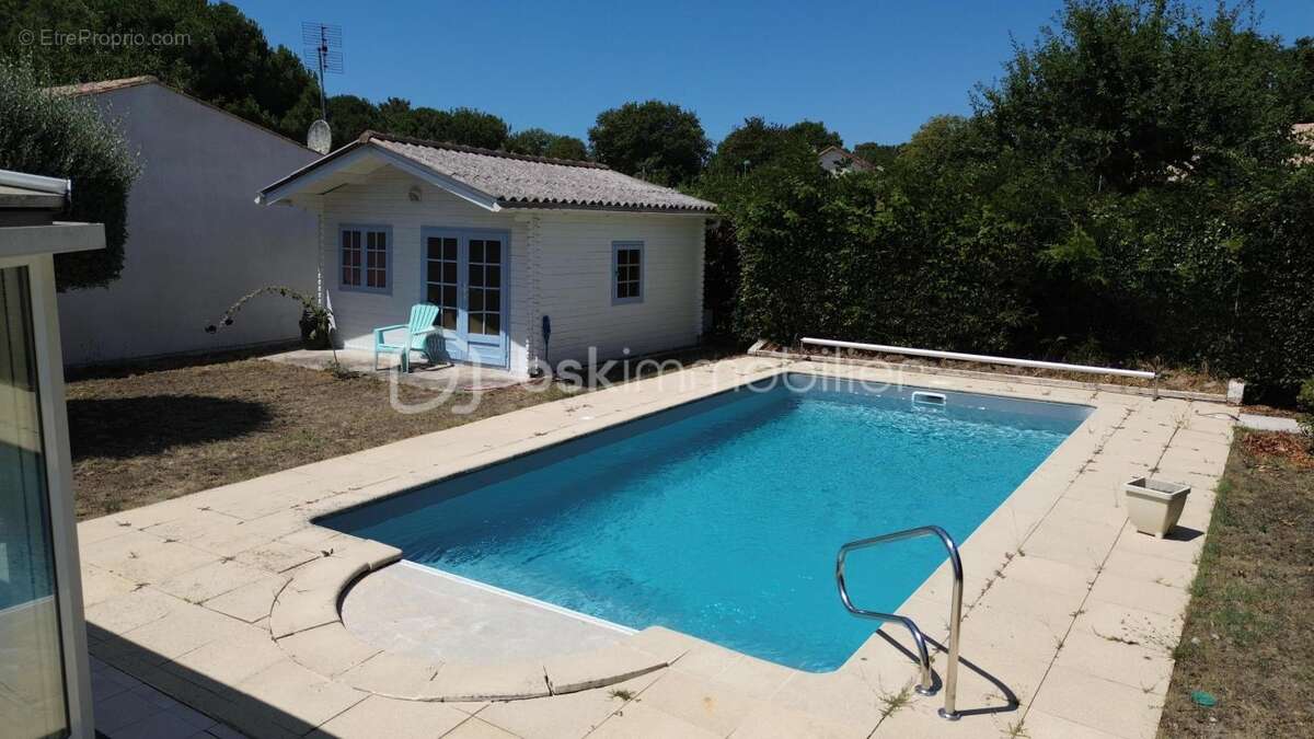 Plain-pied avec 3 chambres - Garage - Piscine - photo 13