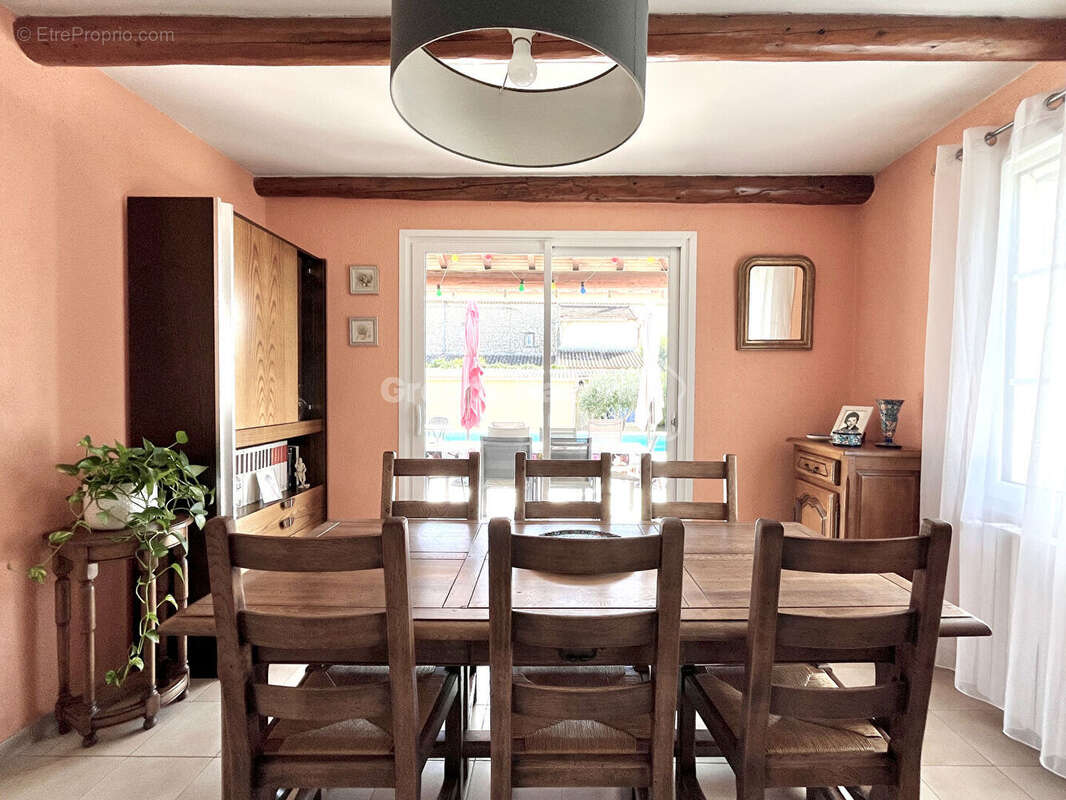 Maison à CHATEAURENARD