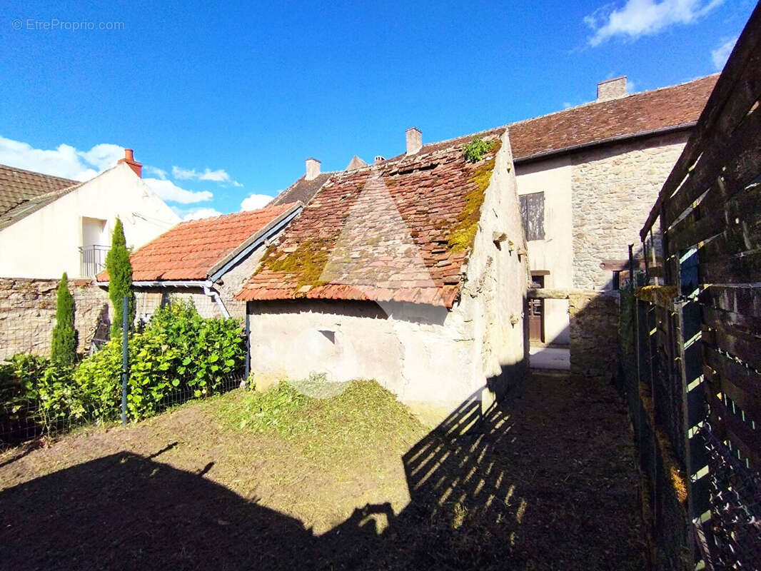 Maison à MONT-SAINT-VINCENT