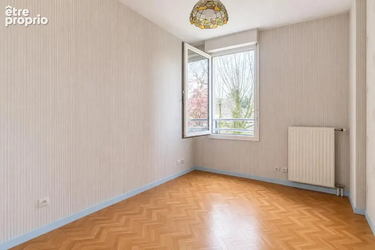 Appartement traversant 78 m² avec box à Argenteuil - photo 4